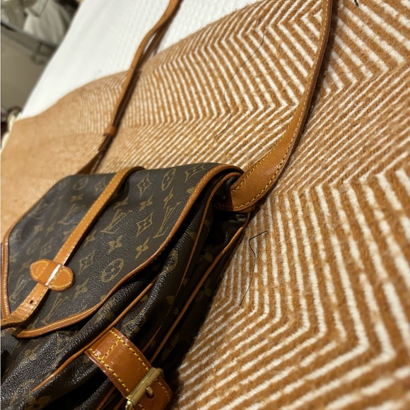 Louis Vuitton Saumur 30 - Picture 9 of 9